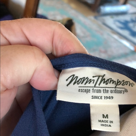 Blue embroidered flattering dress - Picture 5 of 5